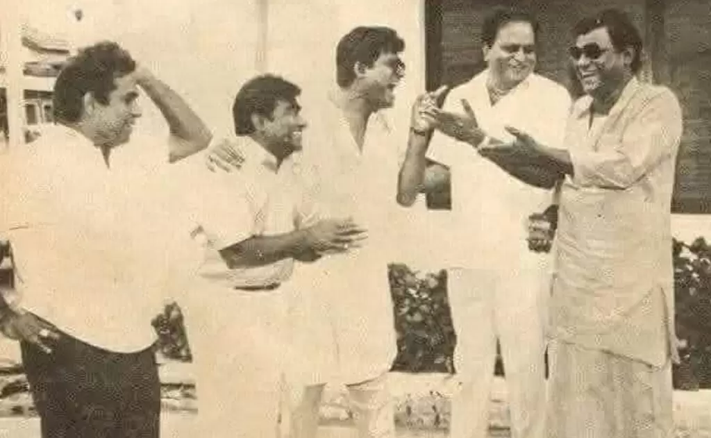 సంఘటనను వెంటనే భరణి గారుఓ పాటలా ఇలా రాశాడు…