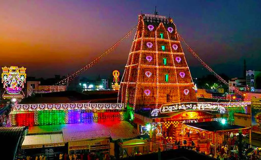 తిరుచానూరు పద్మావతి కార్తీక బ్రహ్మోత్సవాలు 2026 (డిసెంబర్ 5-14): పంచమి తీర్థం, వాహనాలు మరియు పురాణ గాథ — పండుగలు